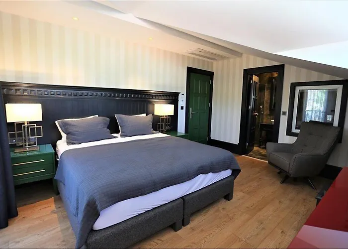 Marina Bay Szálloda 3*