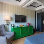 Marina Bay Hotel 3*